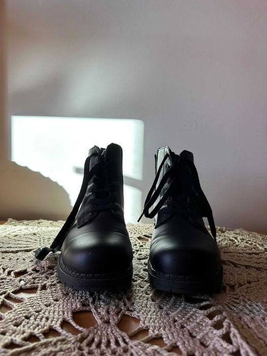 Botas pretas COMO NOVAS !