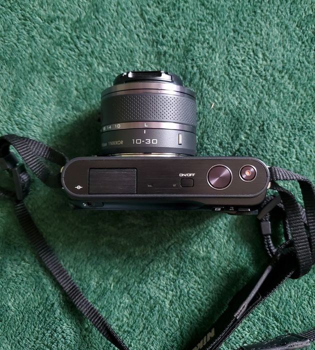Фотоапарат Nikon 1 J2