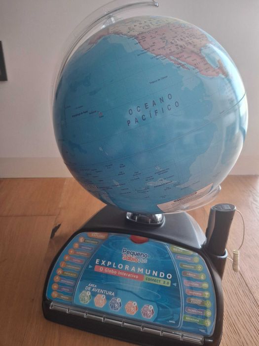 Globo interativo Clementoni