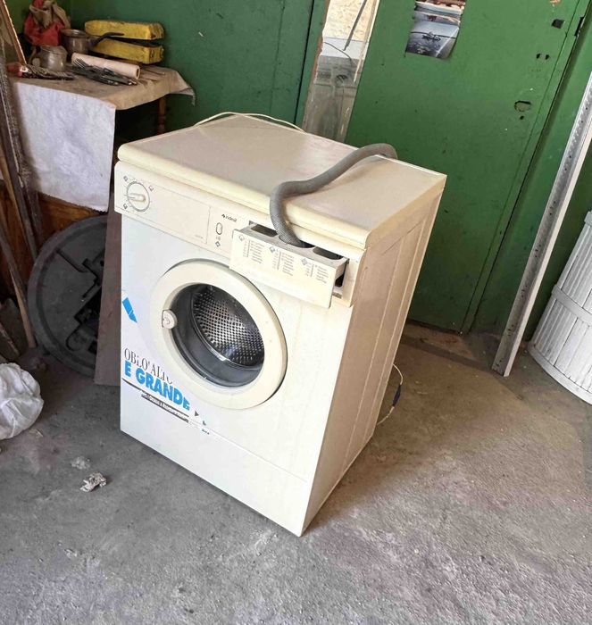 Стиральная машина рабочая