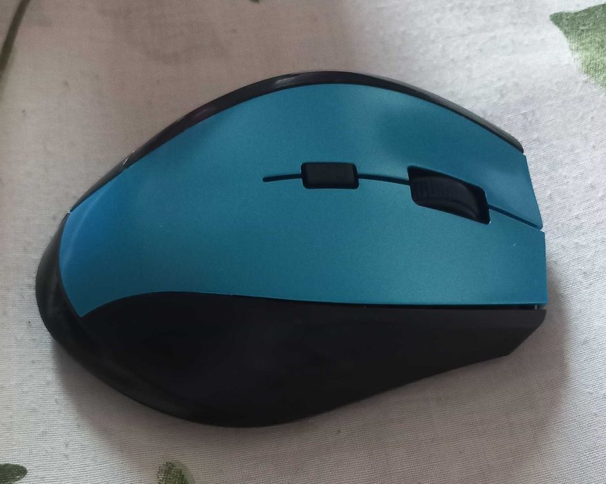 стильная беспроводная мышь