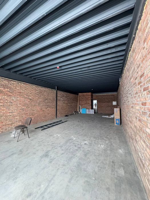 Пропонуємо до оренди сучасні комерційні приміщення біля ТЦ Баобаб, Ров