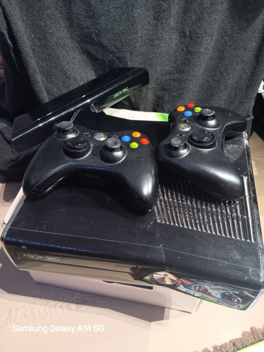 XBOX  360  ( 250 BG)