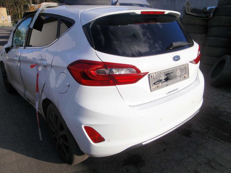 Ford Fiesta mk8 VIGNALE klapa bagażnika + zderzak kolor HH ORGINAŁ