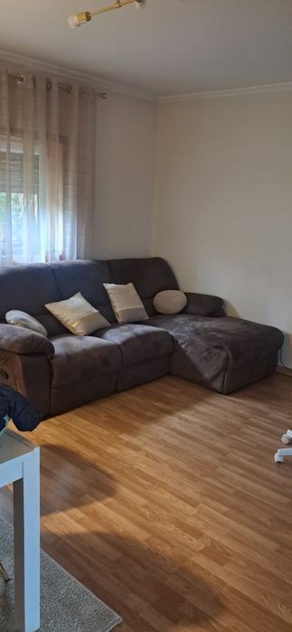 Sofá com chaise longue