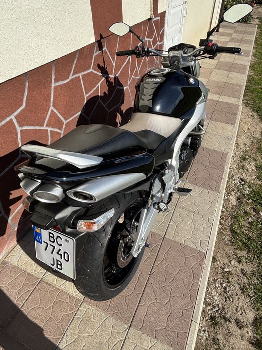 Продам мотоцикил Suzuki GSR600