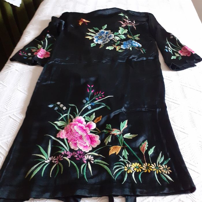 Robe de seda japonesa bordado 1920