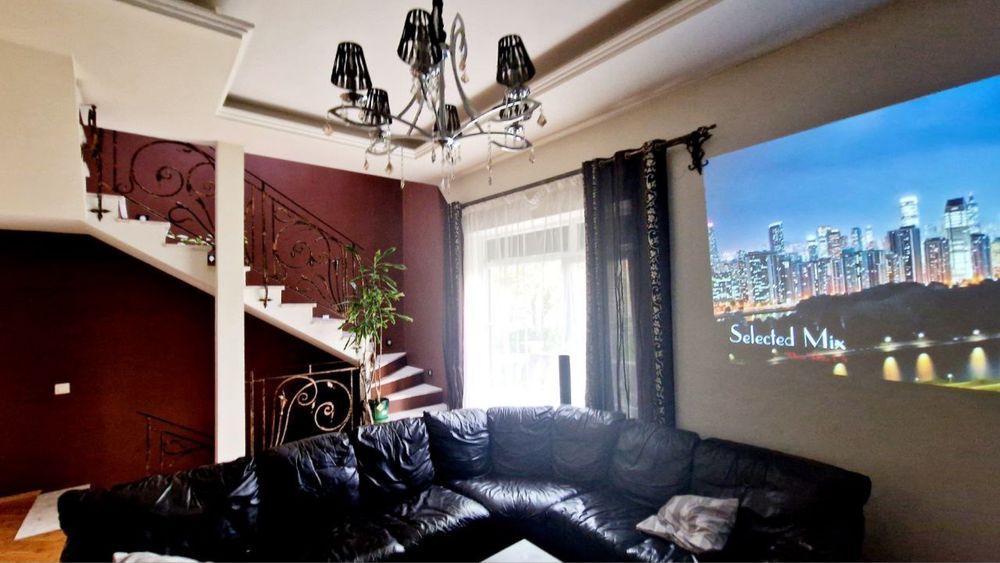 Продається будинок в центрі м. Дрогобич