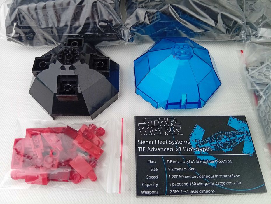 LEGO Star Wars 10175 Vader's TIE Advanced - UCS