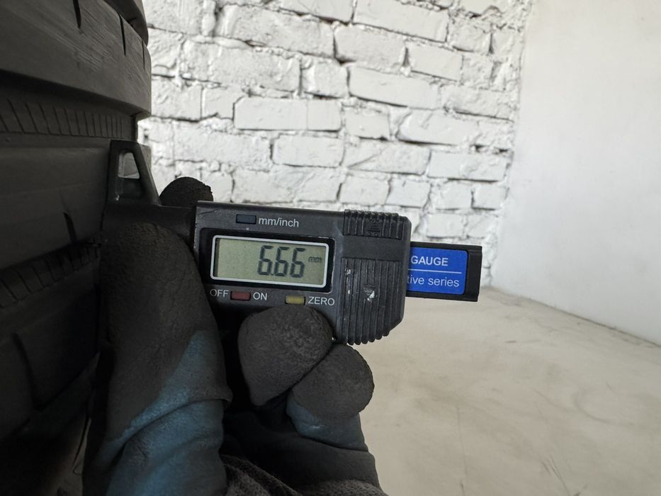 Літні шини Goodyear 225/45 R19