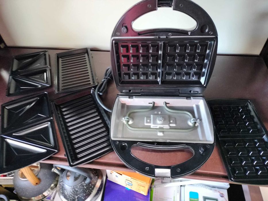 Wielofunkcyjny OPIEKACZ 750W 3w1 wymienne wkłady gofrownica toster