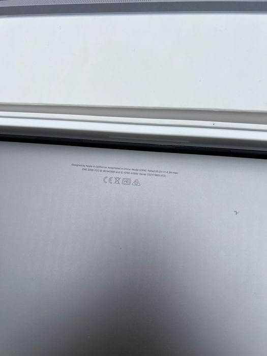 Продам маккбук апл Apple MacBook Pro 15 i9 16/512gb