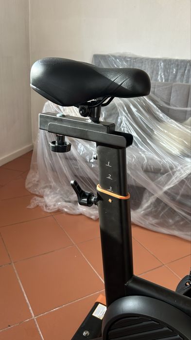 Bicicleta de Exercício Toputure 2025 – Como Nova