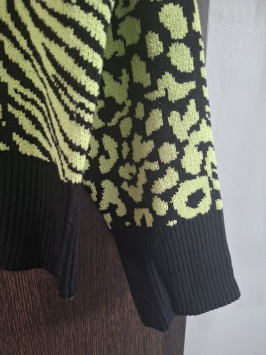 Golf  damski. Zara rozmiar L. Nowy.