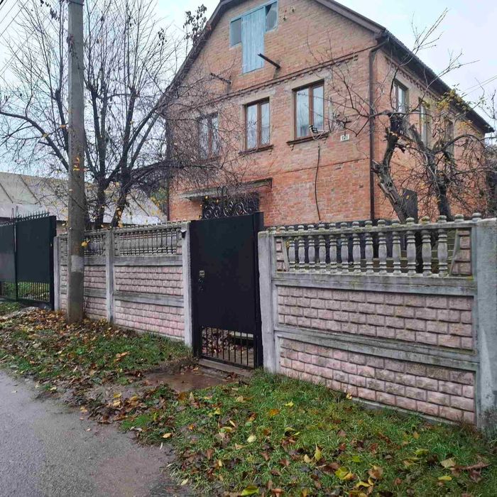 Продам будинок по вул. Кузні