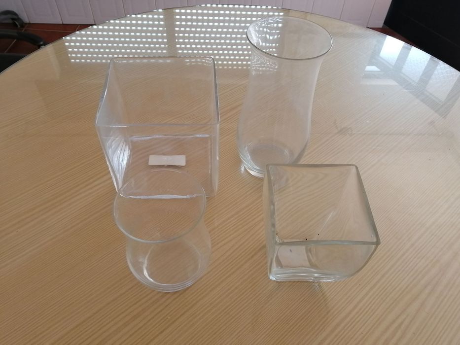 lote de 4 jarras em vidro estado novo