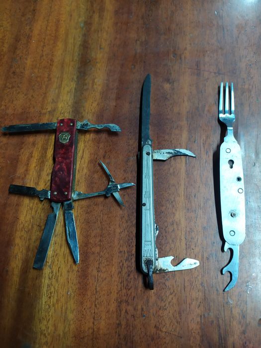 Продам ножі комплектом.