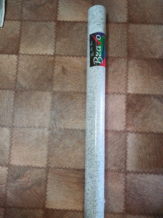 Обои флізелінові, 1м. шириною. Залишок 1 рулон.