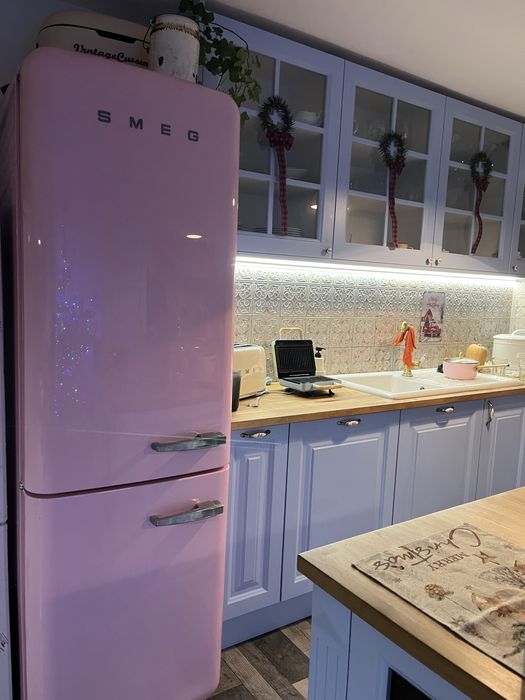 Lodowka marki Smeg Uszkodzona