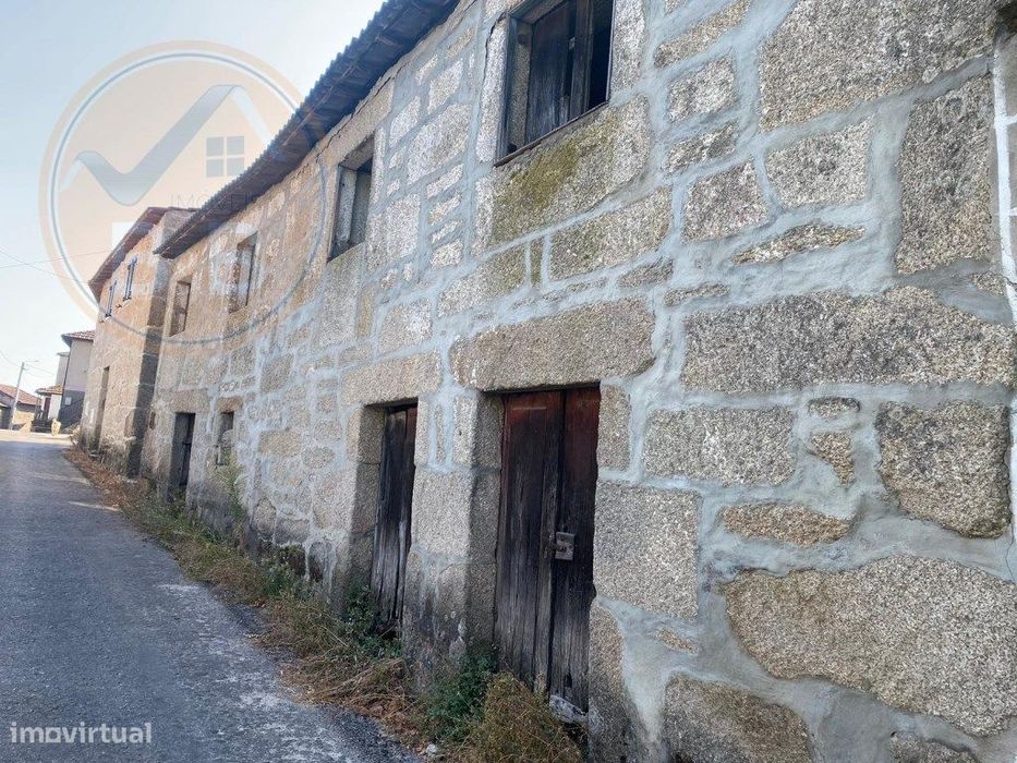 Casa Rústica em Pedra para Recuperar - Boadela, Pedraça | Cabeceira...