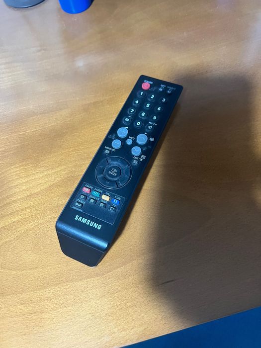 Vendo televisão LCD