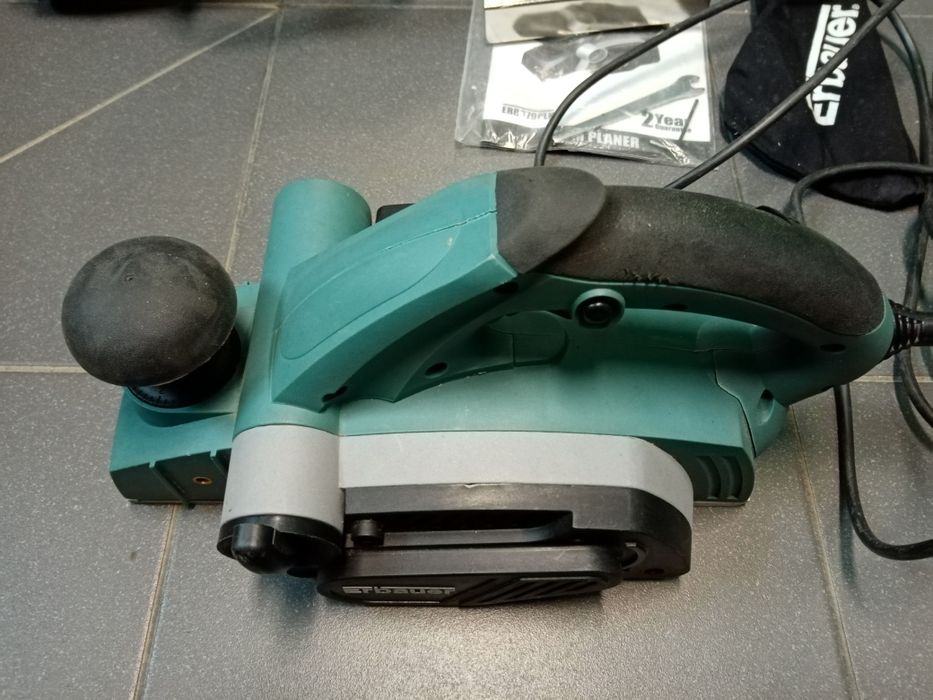 Strug elektryczny erbauer