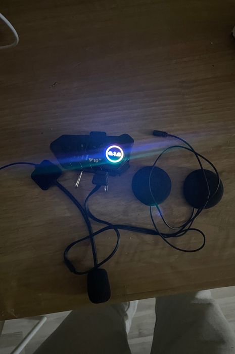 Продам гарнитуру под шлём