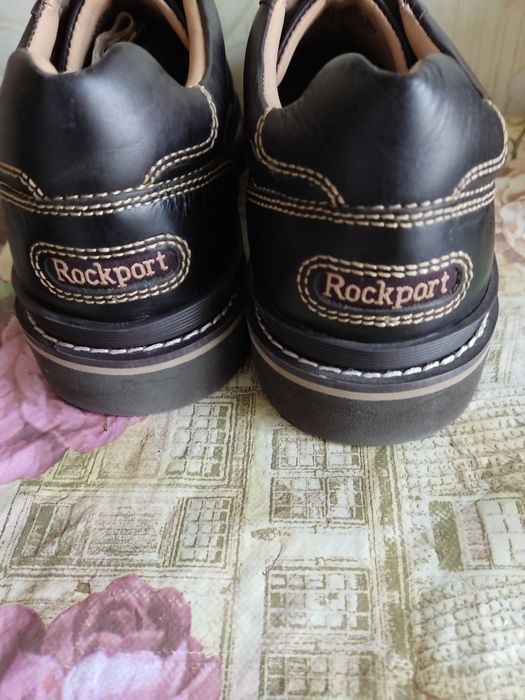 Мужские кожаные туфли.