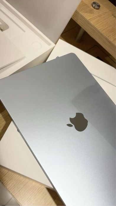 Mackbook air 16GB RAM, 512GB memoria Novo,