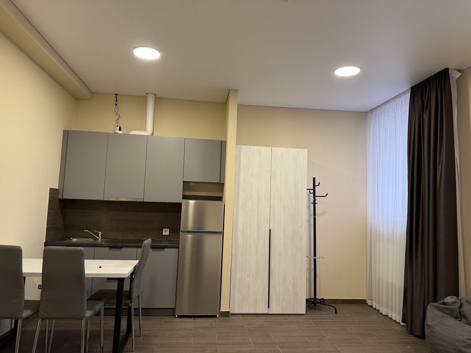 Помісячна оренда 1к студії