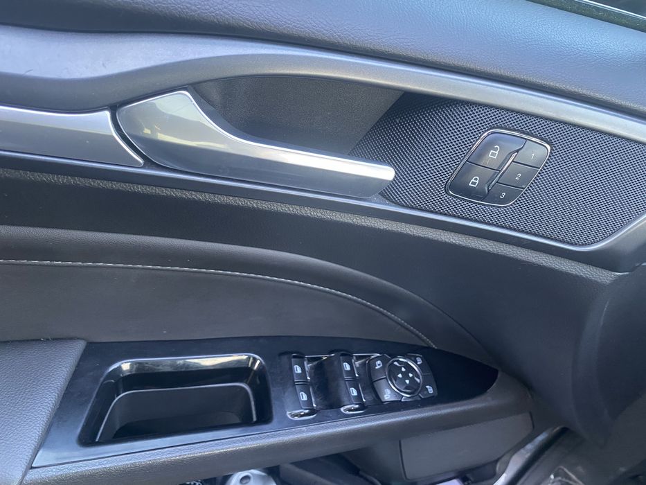 Ford mondeo Mk5 wersiji Titanium