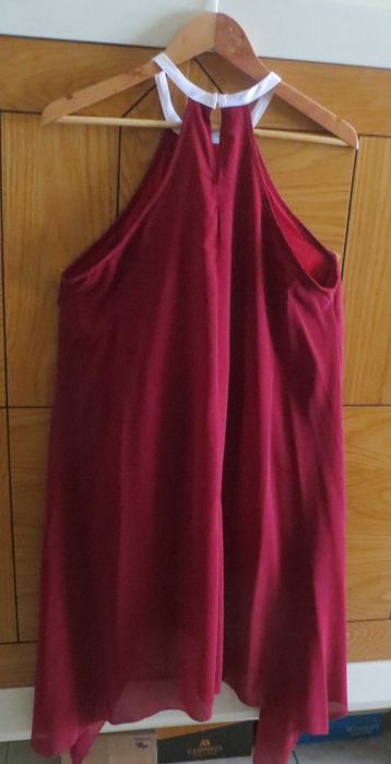 Vestido Grená, assimétrico brilhantes em cima, forrado - M/L - Novo