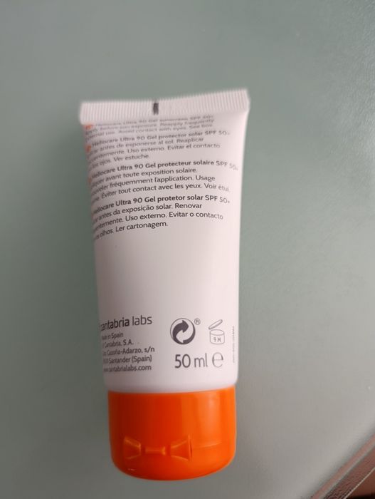 сонцезахисний гель Heliocare Ultra Gel SPF 50+ Cantabria Labs,