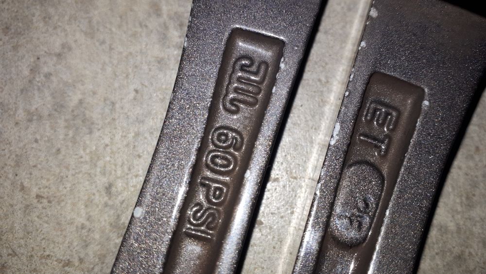 Quatro jantes BMW M3 19" 5/120 ET 36 Style 220