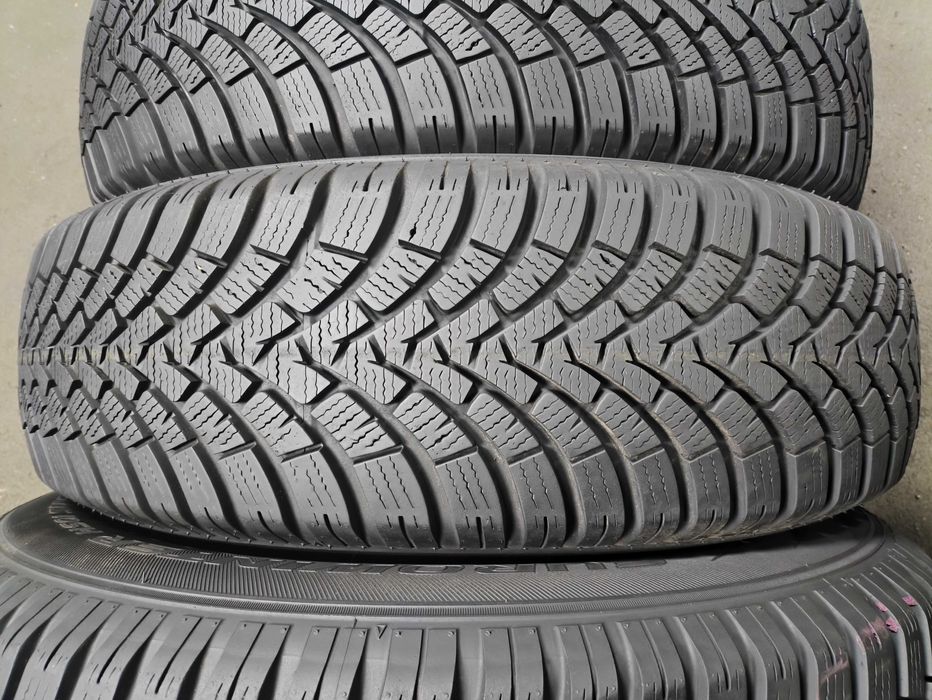 Шини бу 215/70 R16 Falken EuroWinter HS01 SUV Комплект Зима
