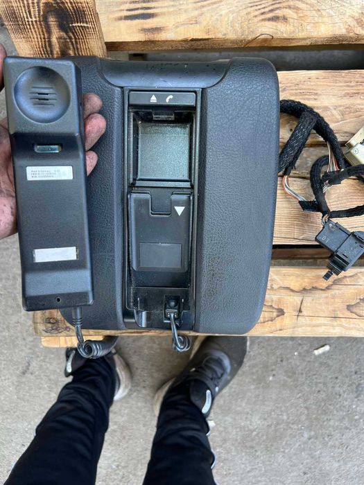 Підлокітник  BMW E39