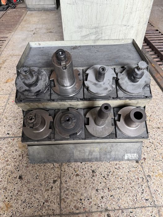 Zestaw oprawek narzedziowych CNC SK50