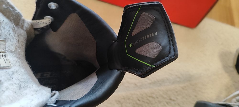 Хокейні ковзани CCM Ribcor 90K,   р.6,5