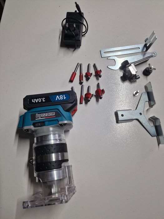 kit de tupia para madeira a bateria