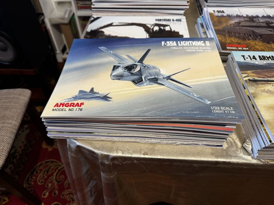 Angraf -ok- 140 szt.  - okręty, czołgi, samoloty …