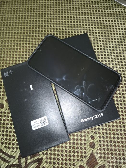 Sprzedam telefon Samsung Galaxy S23 FE  W DOBRYM STANIE