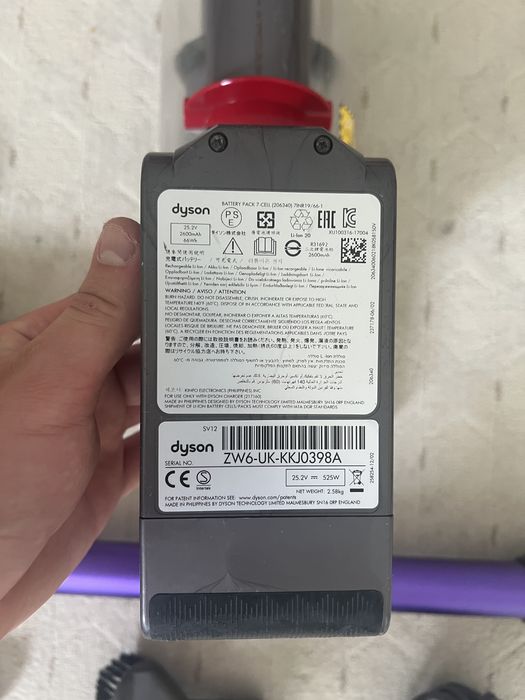 Пилосос dyson v10