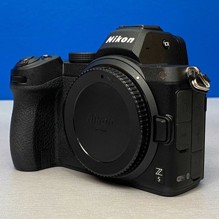Nikon Z5 (Corpo) - 24.3MP