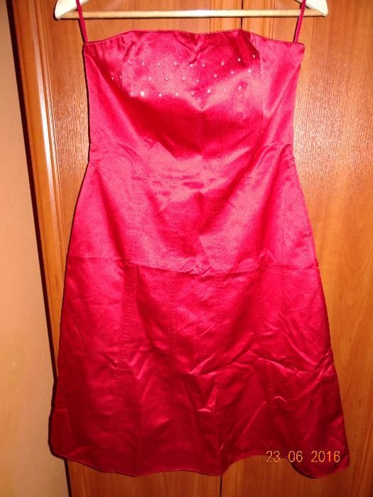 CZERWONA SUKIENKA idealna na wesele komunie sylwestra 40-42 atłasowa