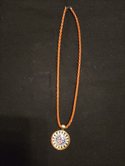 Colar com medalha Adolfo Dominguez