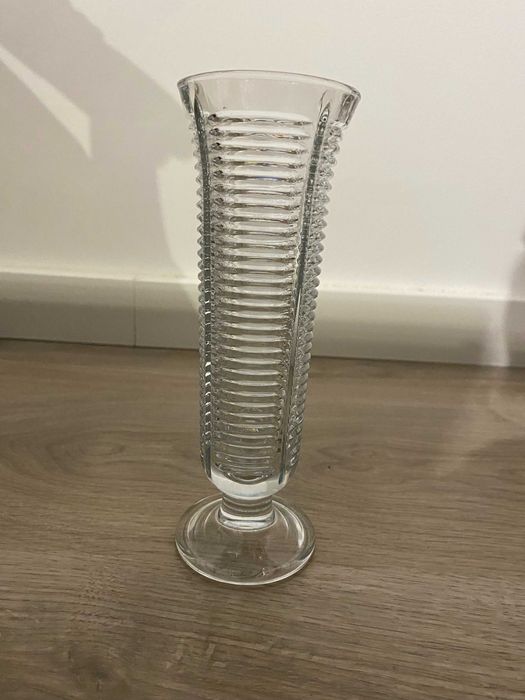 Small glass pitcher430935363216353280