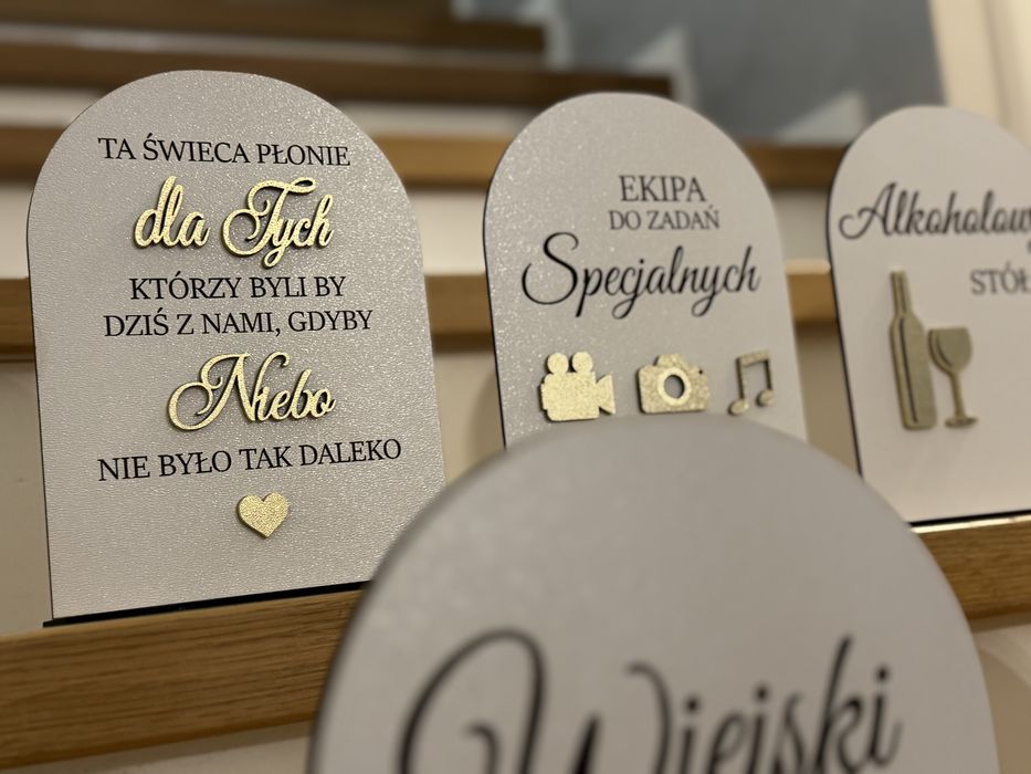 Tabliczki na stoły numery stołów wesele ślub slodki stół ekipa wiejski