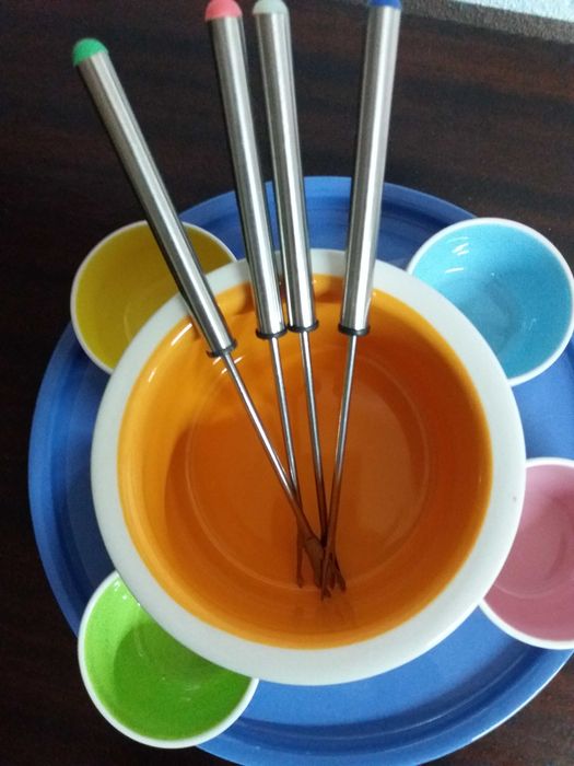 Fondue de cerâmica novo