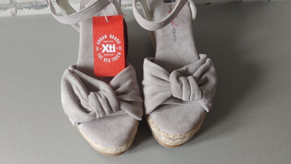 Nowe buty espadrle koturny Xti 38