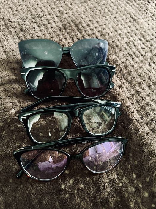 Сонцезахисні окуляри. Очки. Окуляри.